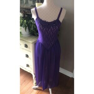 VTG Feather Bed Intimate Nightgown Purple Lace Sleeveless Sequin & Beads USA M